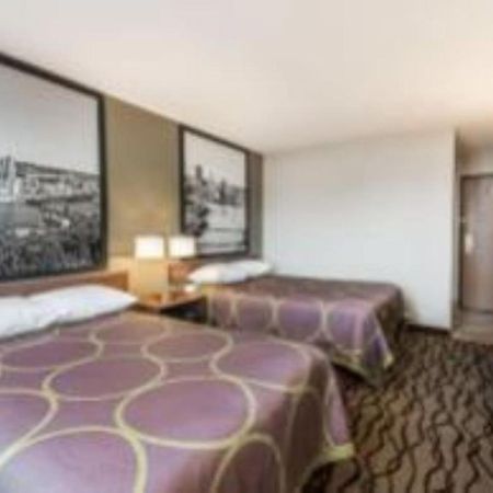 Super 8 By Wyndham Bedford Hotel Kültér fotó