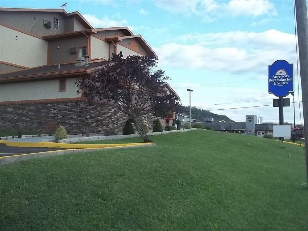 Super 8 By Wyndham Bedford Hotel Kültér fotó